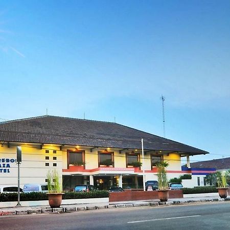 Hotel Cirebon Plaza จิเรบอน ภายนอก รูปภาพ