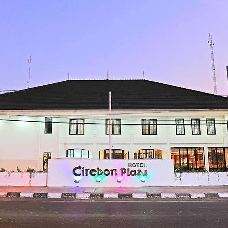 Hotel Cirebon Plaza จิเรบอน ภายนอก รูปภาพ